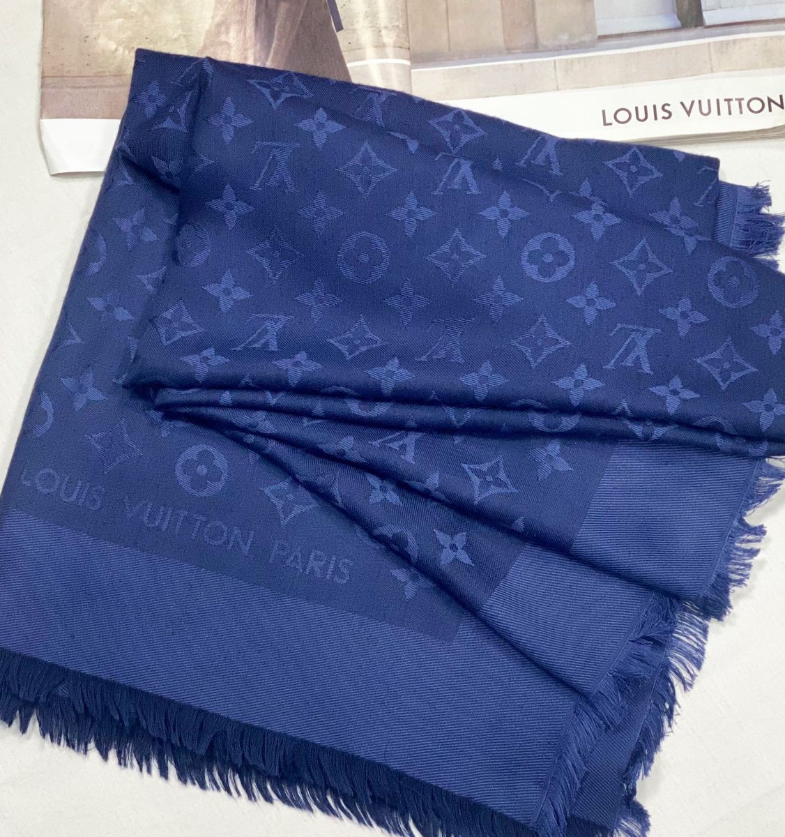 Шаль / шелк / шерсть / Louis Vuitton размер 140/140 цена 23 462 руб 
