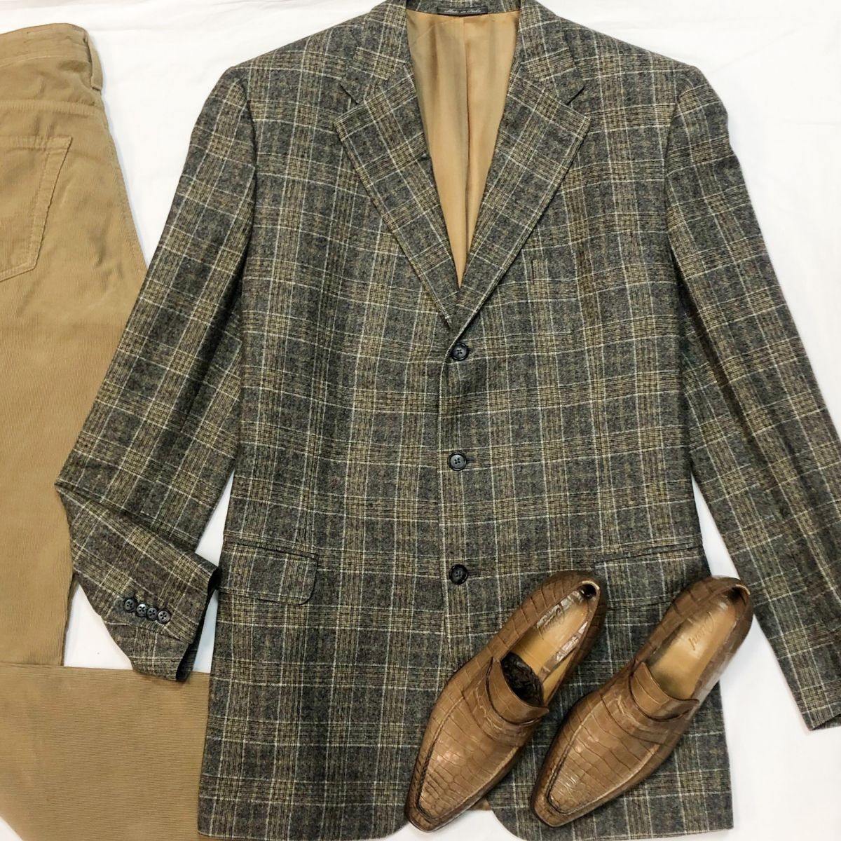 #MechtamenПиджак CORNELIANI размер 60 цена 4 616 руб Брюки ADRIANO GOLDSCHMED размер 33 цена 2 308 руб