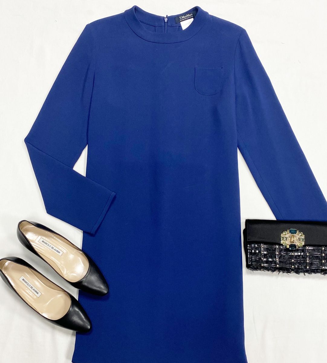 Платье S Max Mara размер 44 цена 9 231 руб
Туфли Manolo Blahnik размер 38 цена 2 308 руб
Сумочка Sergio Rossi 
