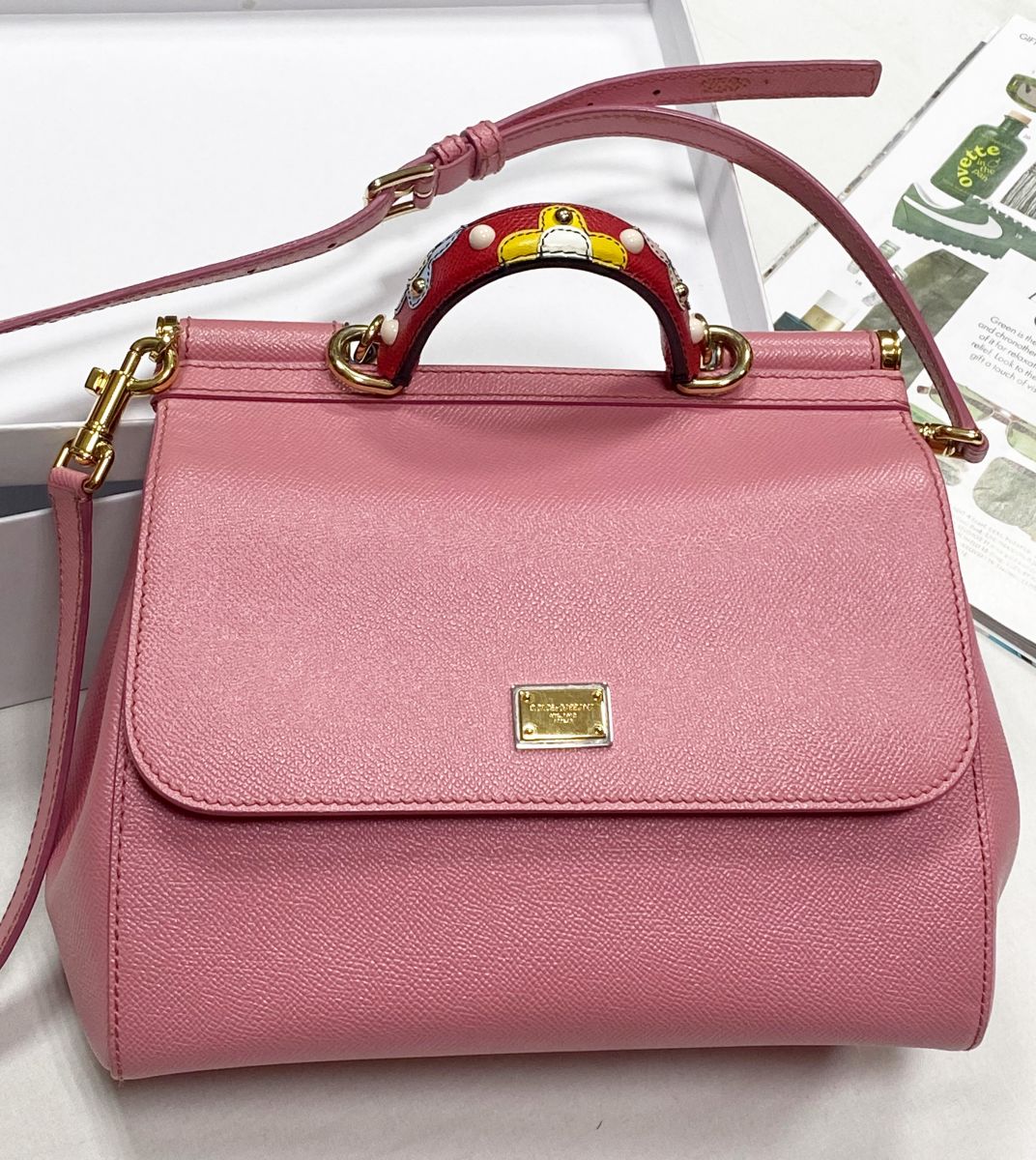 Сумочка Dolce Gabbana размер 25/20 цена 46 965 руб
