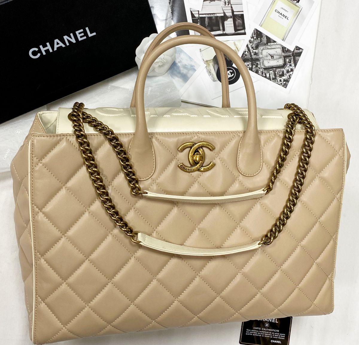 Сумка Chanel размер 40/25 цена 391 375 руб / карточка /