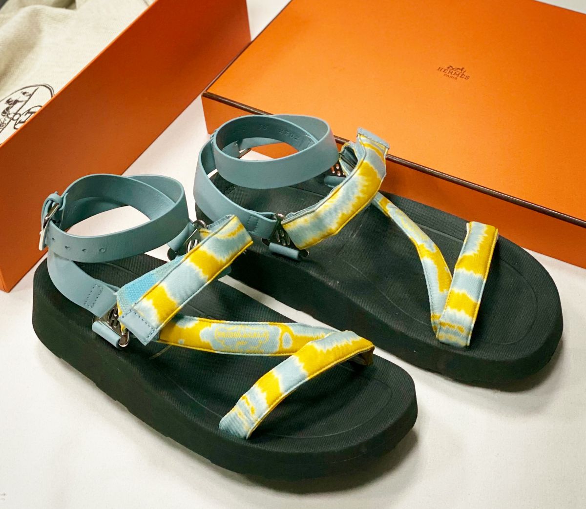 Сандалии Hermès размер 38 цена 23 483 руб