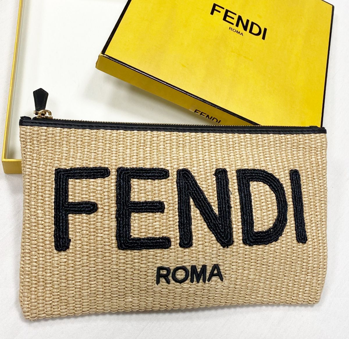 Клатч Fendi размер 25/15 цена 23 483 руб