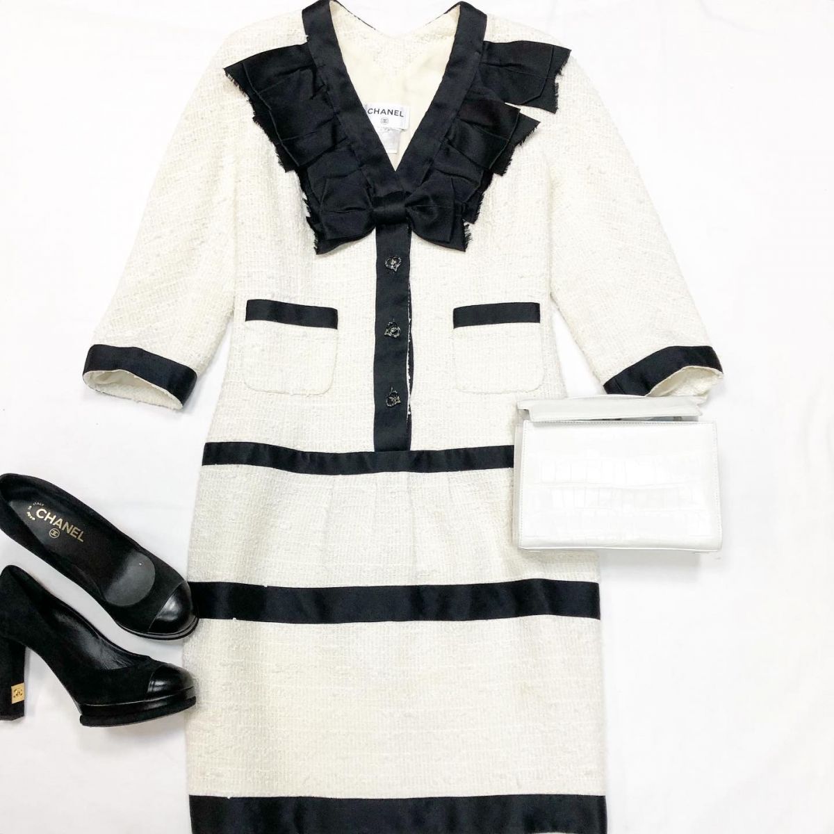 Платье /твид / Chanel размер 40 цена 30 770 руб Туфли Chanel размер 38.5 цена 10 770 руб Клатч Giosa
