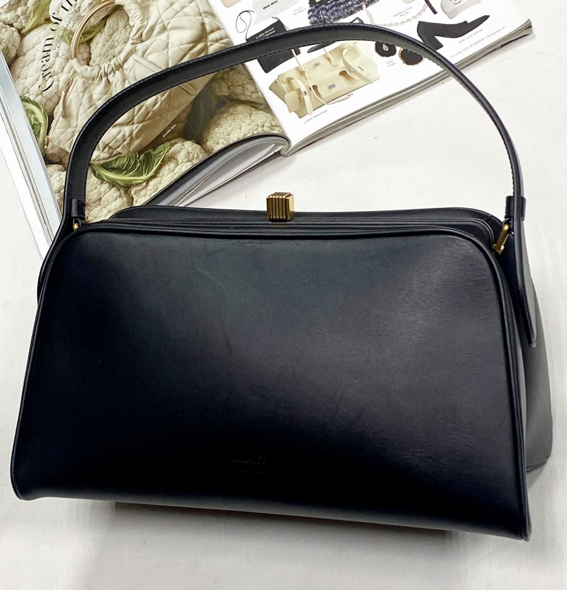 Сумка Khaite размер 30/15 цена 344 410 руб
