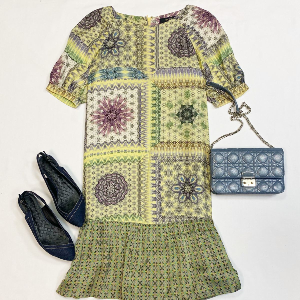 Платье Etro размер 38 цена 6 154 рубБосоножки Bottega Veneta размер 37 цена 6 154 рубСумка Dior