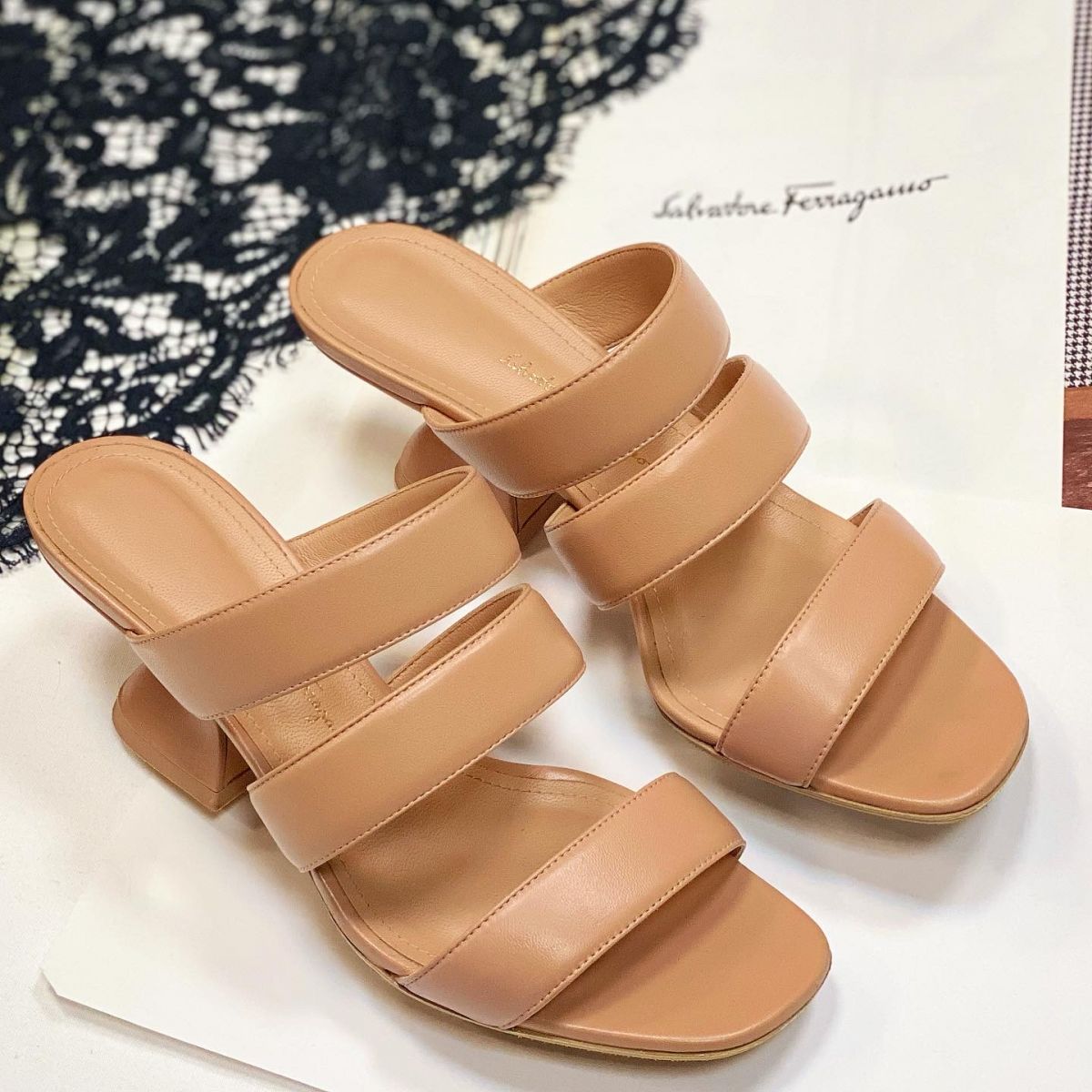 Сабо Salvatore Ferragamo размер 36.5 цена 7 693 руб 