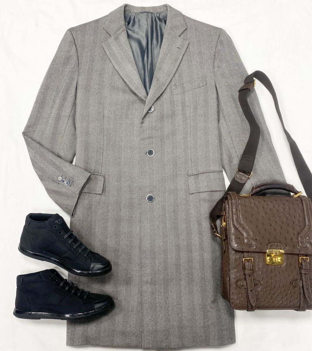 #mechtamen Пальто Brioni размер 54 цена 34 441 руб 
Ботинки Prada размер 42 цена 23 483 руб 
Сумка Testoni