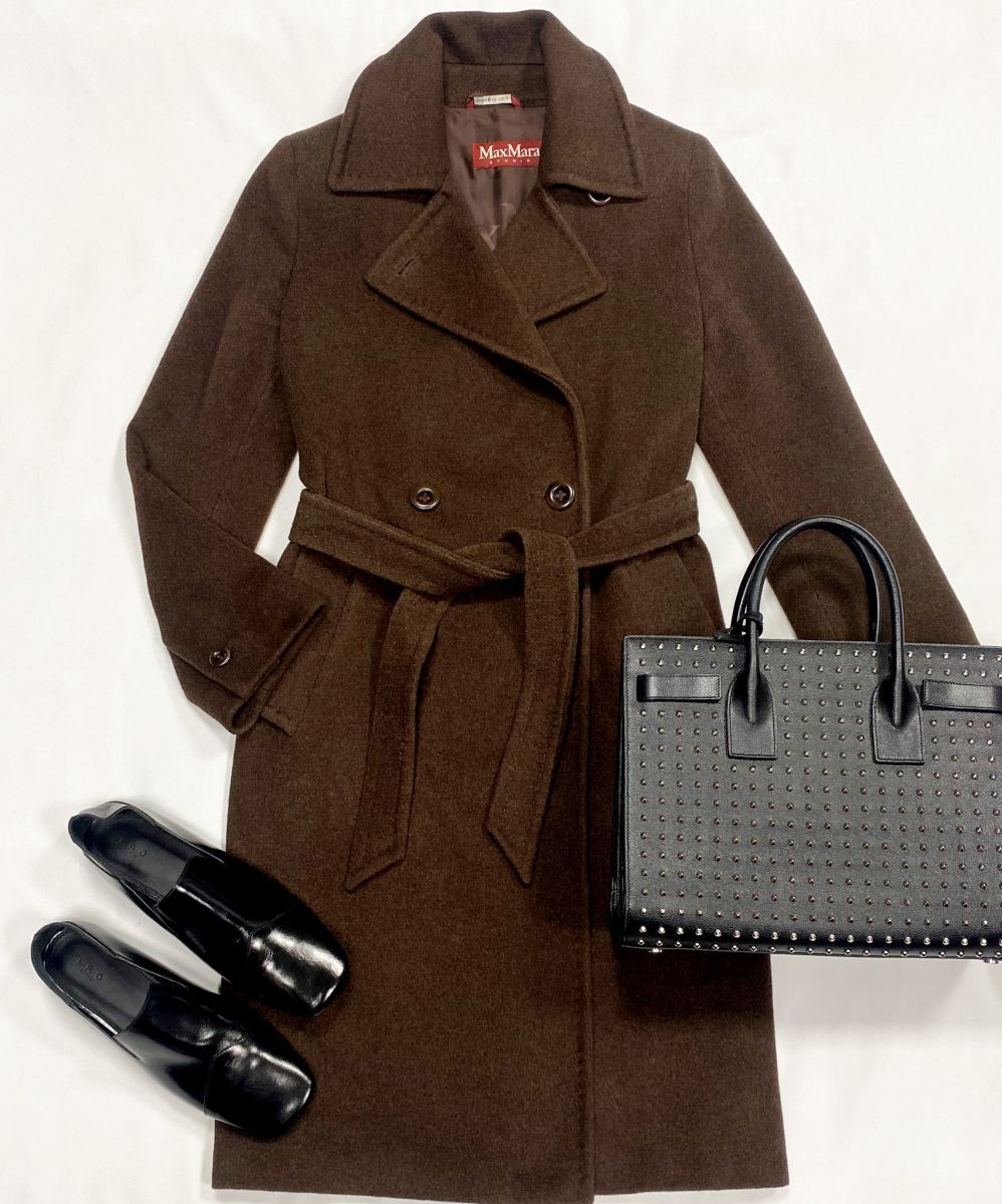 Пальто Max Mara размер 38 цена 15 655 руб
Лоферы Iro размер 40 цена 23 483 руб
Сумка Saint Laurent 