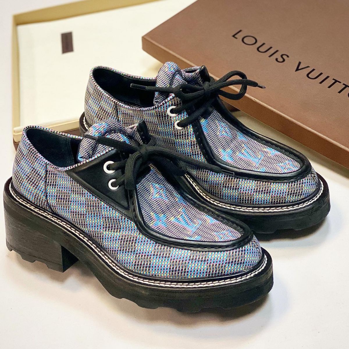 Ботинки Louis Vuitton  размер 40 цена 38 463 руб 