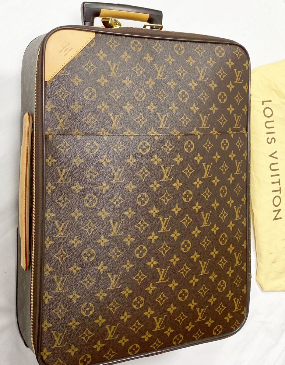 Чемодан Louis Vuitton размер 40/50 цена 109 585 руб 