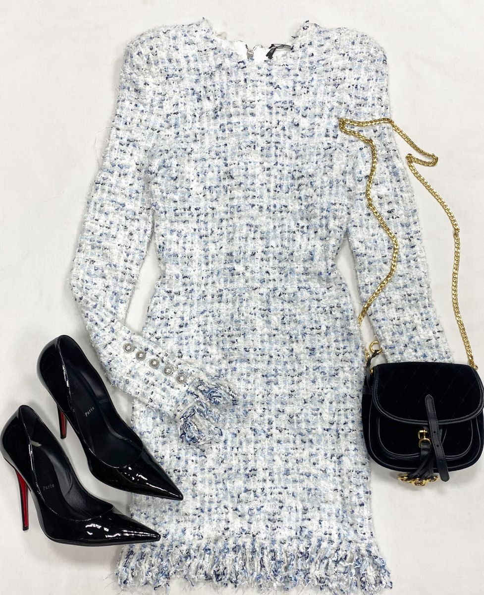Платье / твид/ Balmain размер 40 цена 39 138 руб/ с биркой/ 
Туфли Louboutin размер 41 цена 39 138 руб