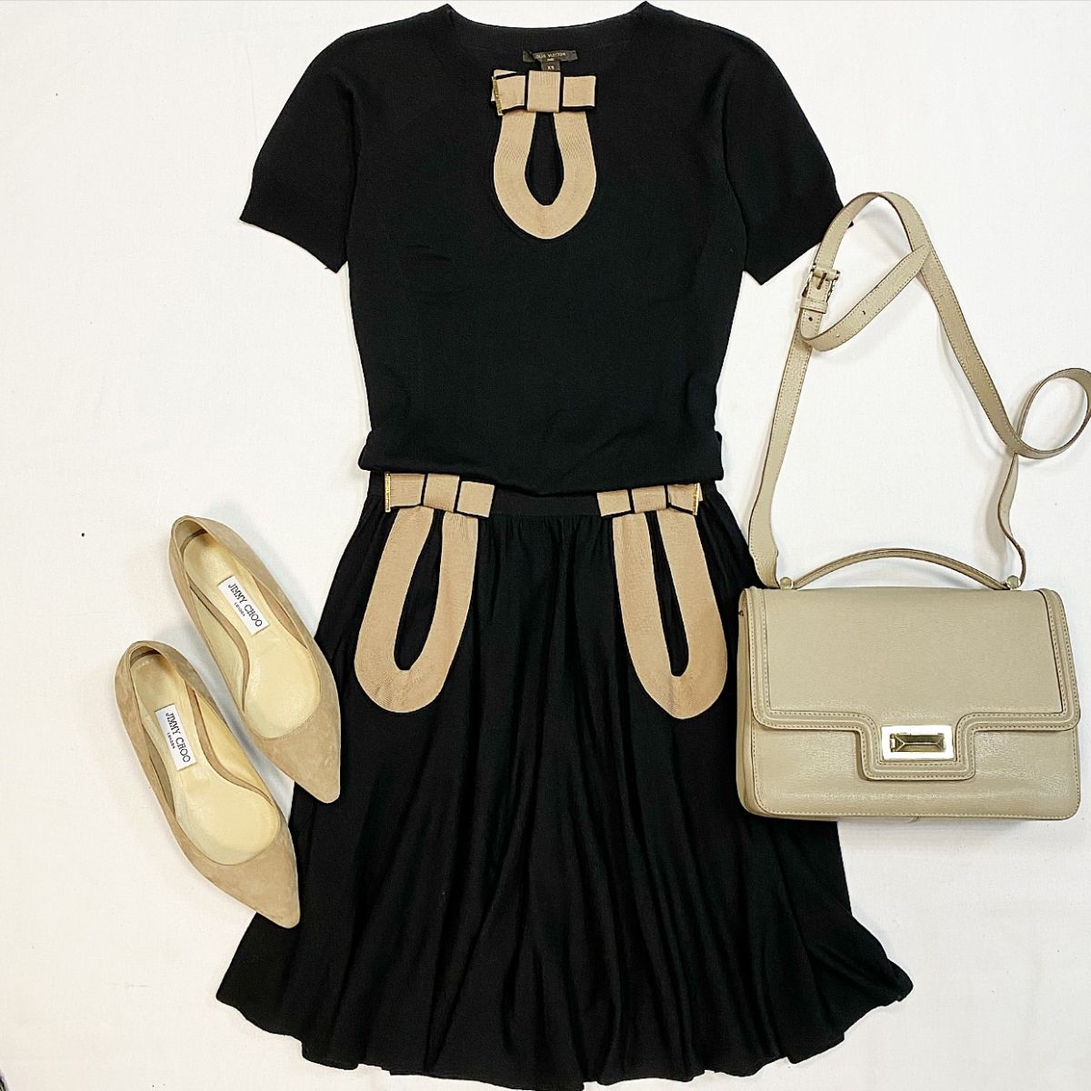 Костюм Louis Vuitton размер XS цена 15 385 рубБалетки Jimmy Choo размер 39 цена 15 385 руб Сумка Max Mara