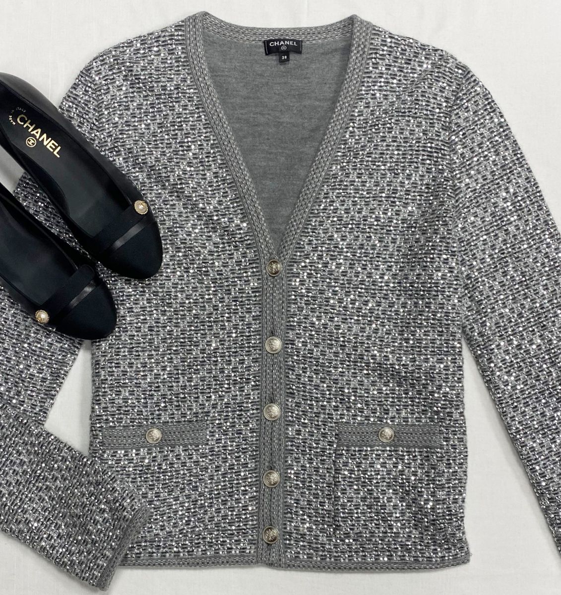 Кардиган/ камни/ Chanel размер 38 цена 187 860 руб 

