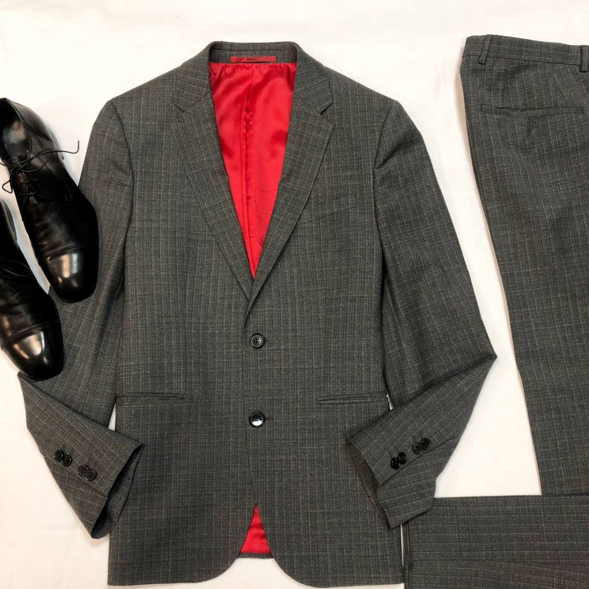 #Mechtamen
Костюм HUGO BOSS размер 44 цена 10 770 руб