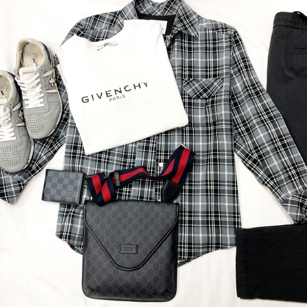 #Mechtamen
Рубашка AW размер L цена 4 697 руб 
Футболка GIVENCHY размер XS цена 7 828 руб 
Брюки DOLCE GABBANA размер 52 цена 7 828 руб 
Сумка GUCCI