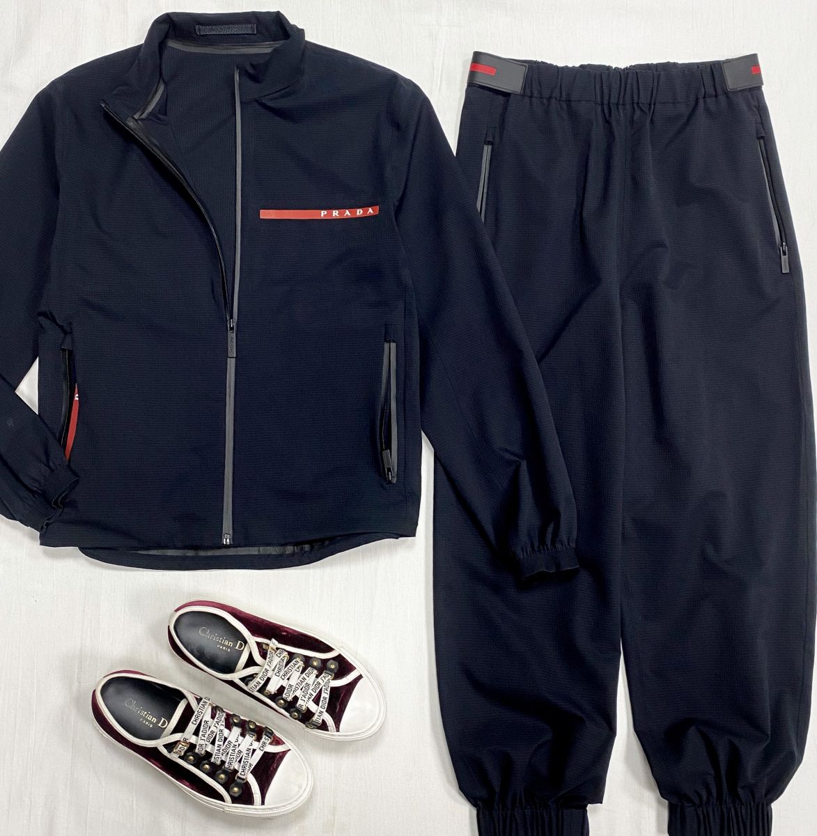 Костюм Prada размер 40 цена 46 965 руб Кеды Christian Dior размер 37.5 цена 23 483 руб