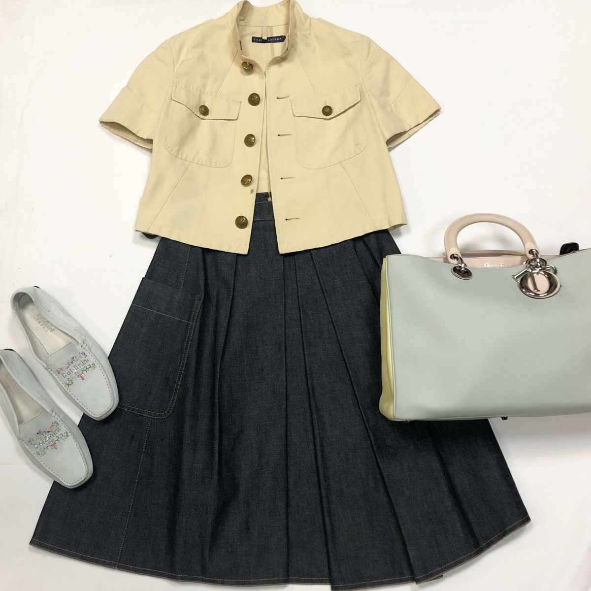 Куртка Ralph Lauren размер 4 цена 4 616 руб Юбка джинсовая Nina Ricci размер 36 цена 12 308 руб Мокасины Baldinini размер 39 цена 4 616 руб Сумка Christian Dior