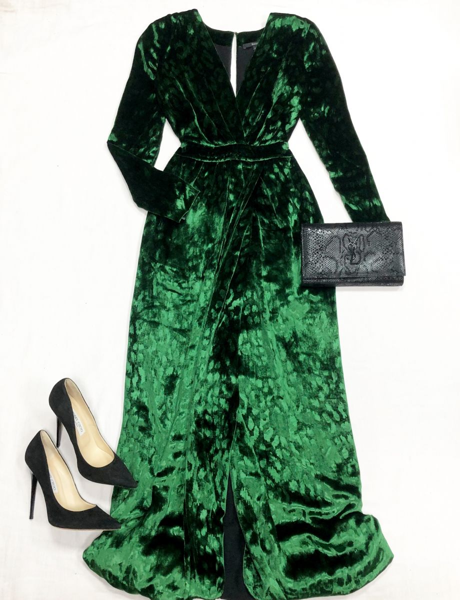 Платье/бархат/ Gucci размер 40 цена 62 620 руб
Туфли Jimmy Choo размер 38.5 цена 17 221 руб
Сумочка Saint Lauren