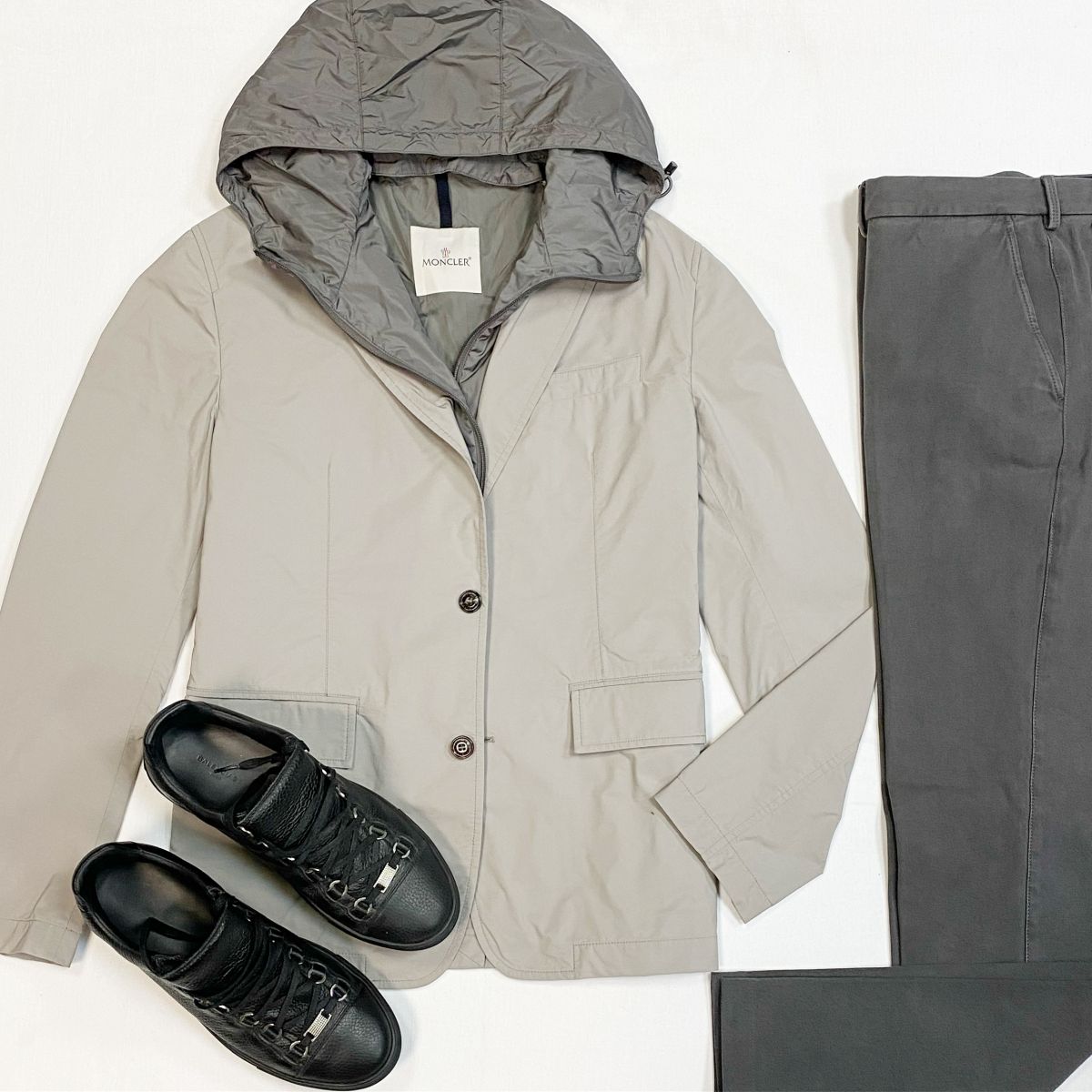 #mechtamen Ветровка Moncler размер 4 цена 15 385 рубДжинсы Malo размер 54 цена 7 693 рубКеды Balensiaga размер 41 цена 15 385 руб