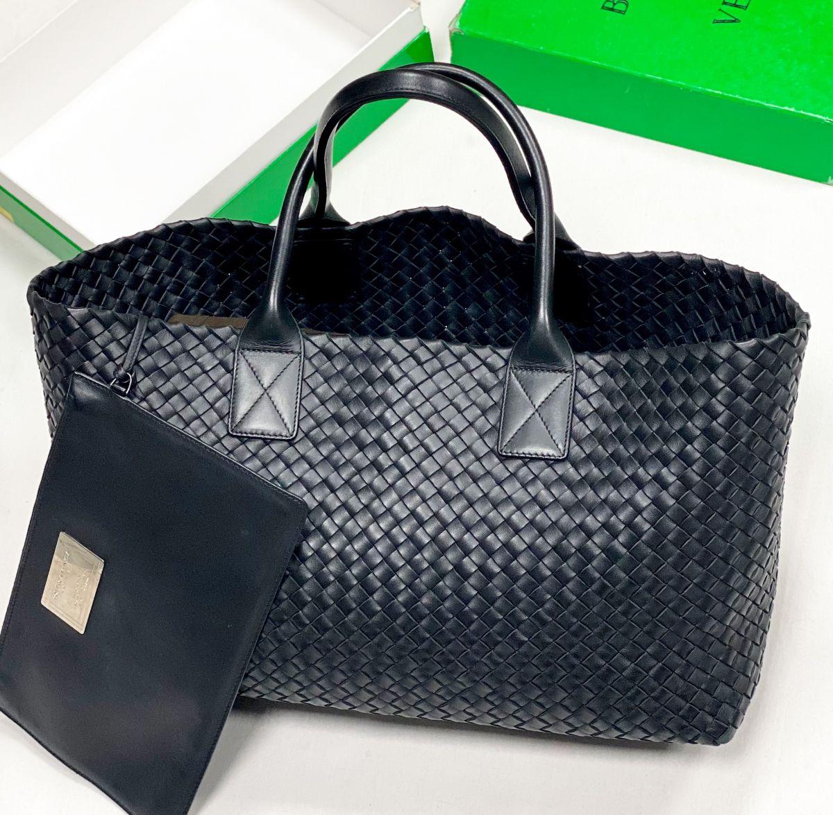 Сумка Bottega Veneta размер 40/25 цена 78 275 руб
