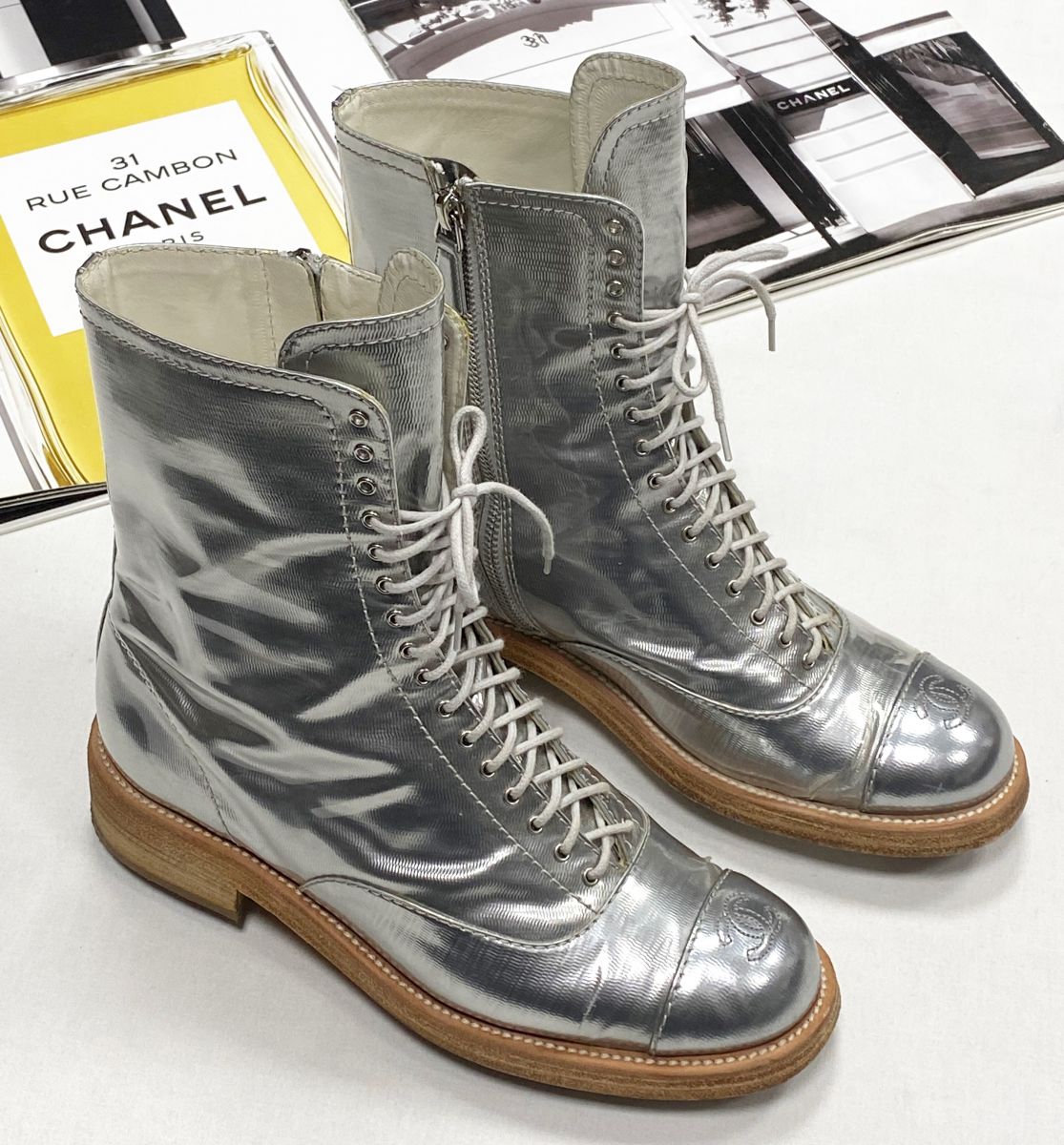 Ботинки Chanel размер 40 цена 23 483 руб
