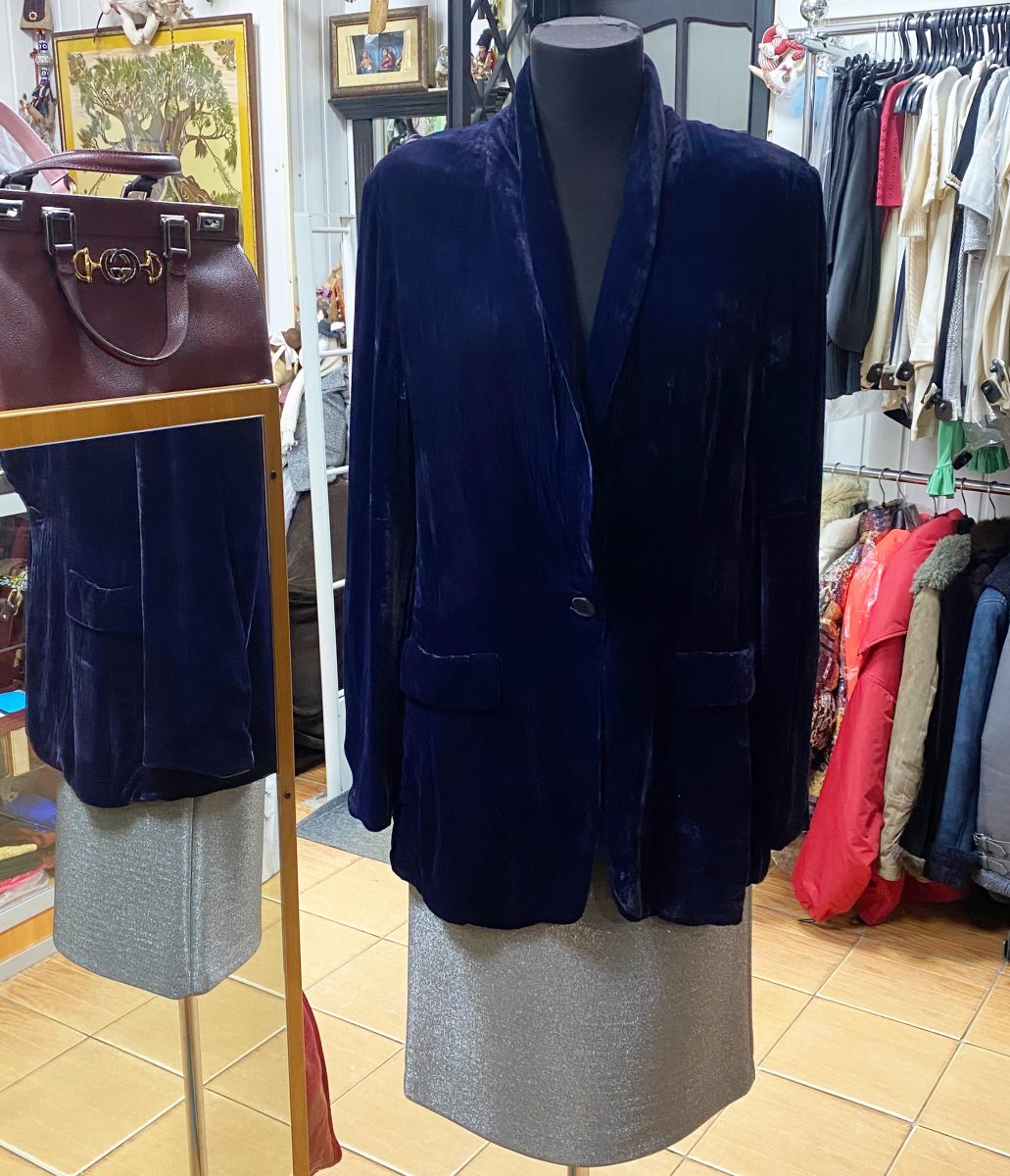 Жакет / бархат/ MarcCain размер 5 цена 7 828 руб
Юбка Jil Sander размер 42 цена 7 828 руб