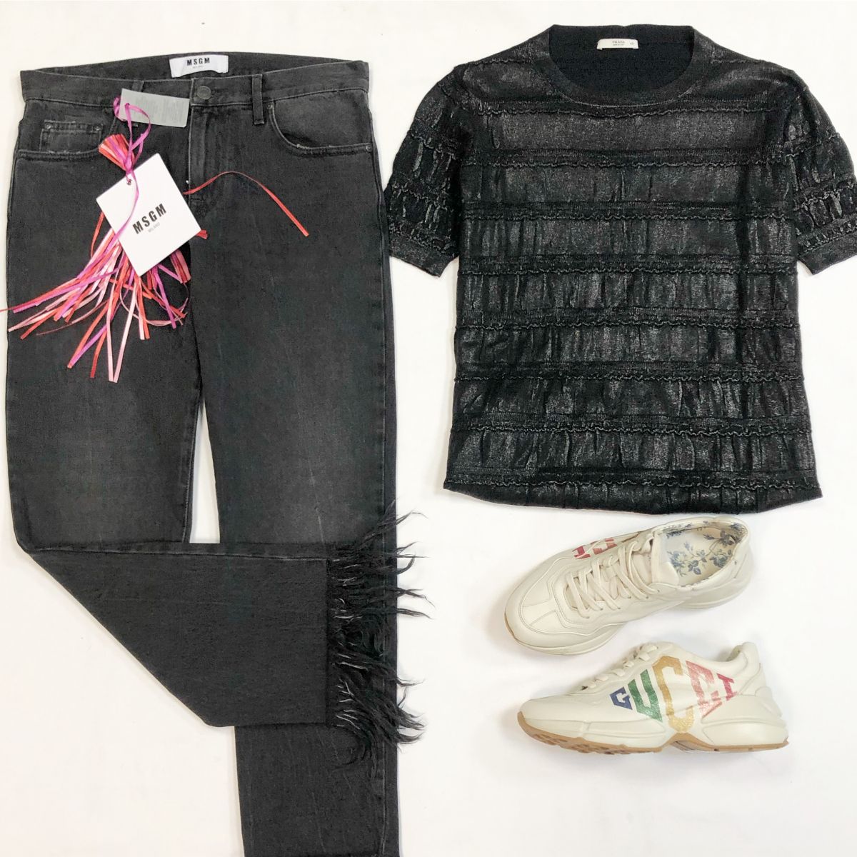 Джинсы Msgm размер 40 цена 7 693 рубКофта Prada размер 42 цена 4 616 рубКроссовки Gucci размер 37 цена 23 078 руб
