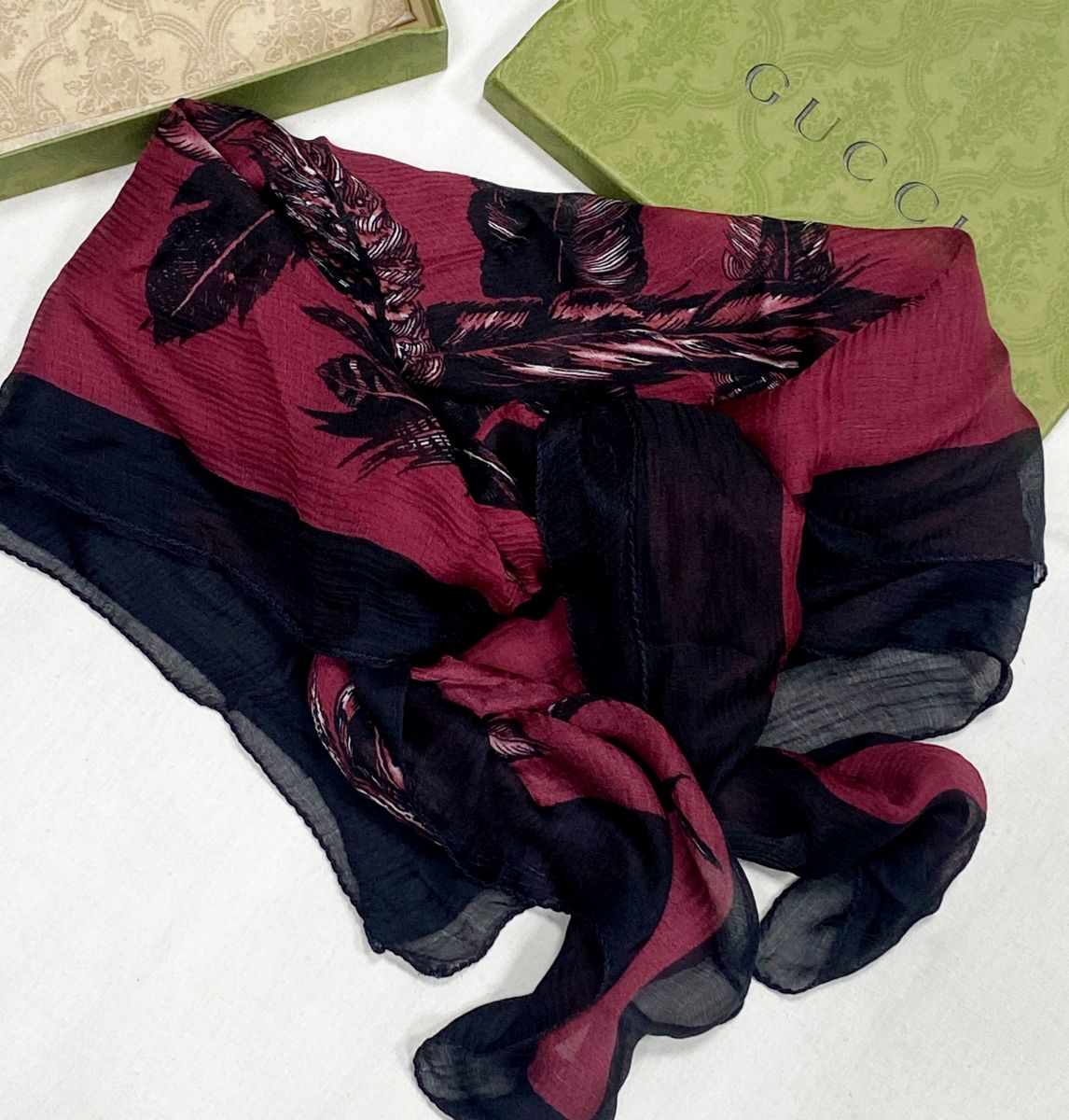 Платок Gucci размер 90/90 цена 7 828 руб
