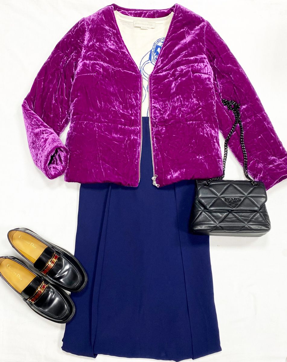 Куртка Dries Van Noten размер 38 цена 18 786 руб
Кофта Stella McCartney размер 40 цена 4 697 руб
Юбка Ralph Lauren размер 4 цена 10 959 руб
Лоферы Christian Dior размер 40 цена 39 138 руб
Сумка Prada 
