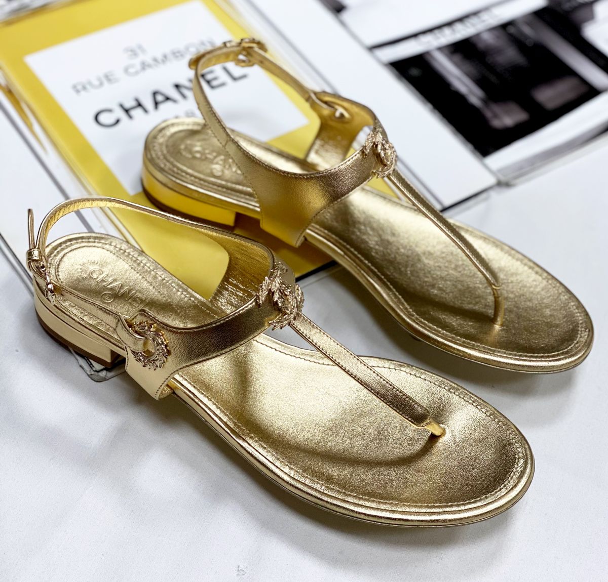 Босоножки Chanel размер 41.5 цена 62 620 руб/ новые/ 