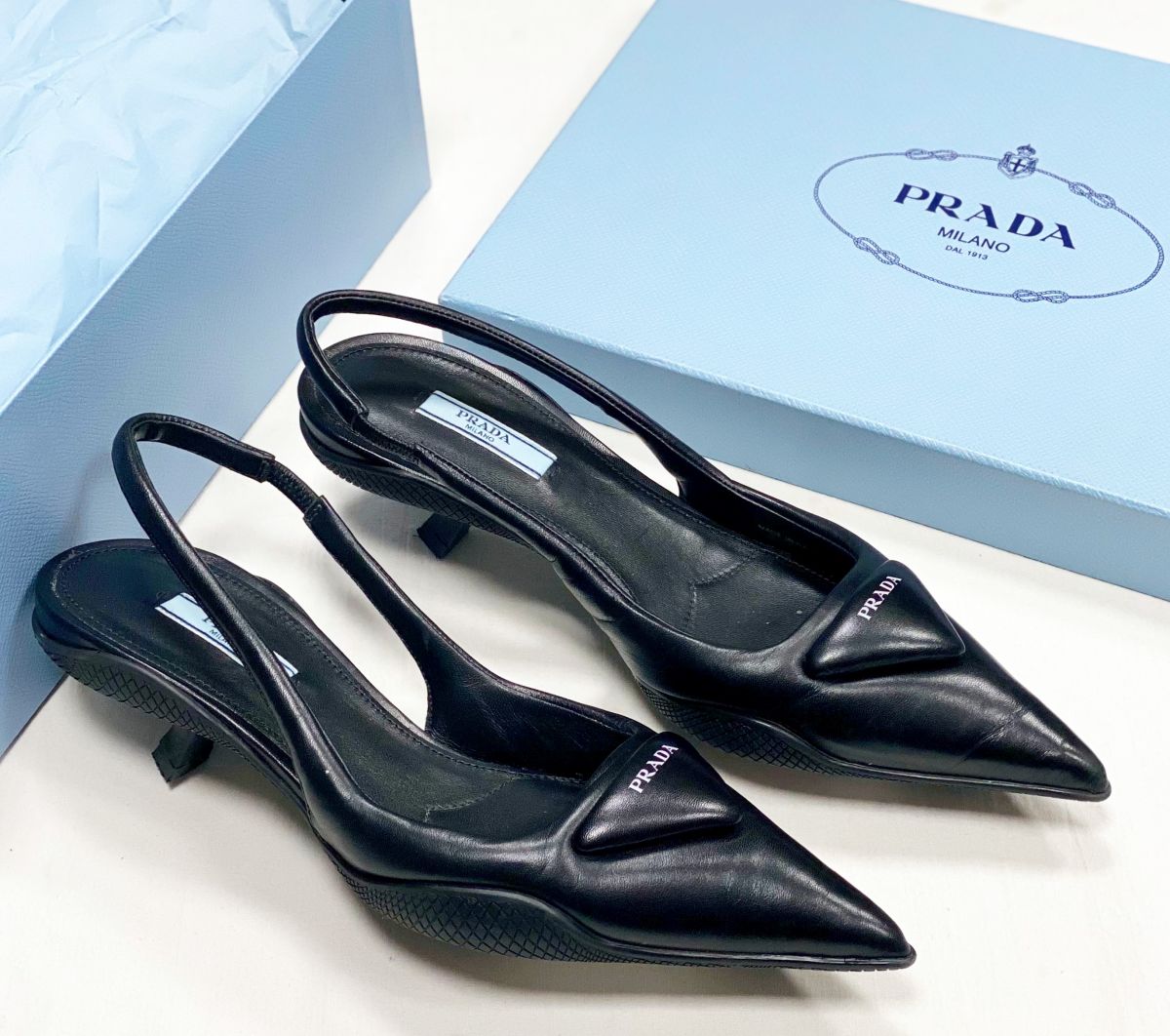 
Босоножки Prada размер 37 цена 31 310 руб