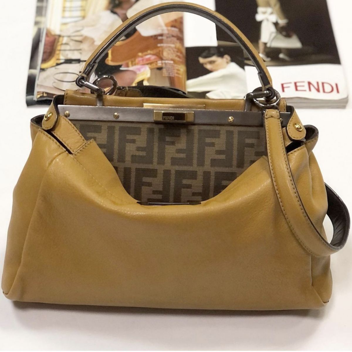 Сумка/кожа /Fendi  размер 22*33 цена 27 693 руб
