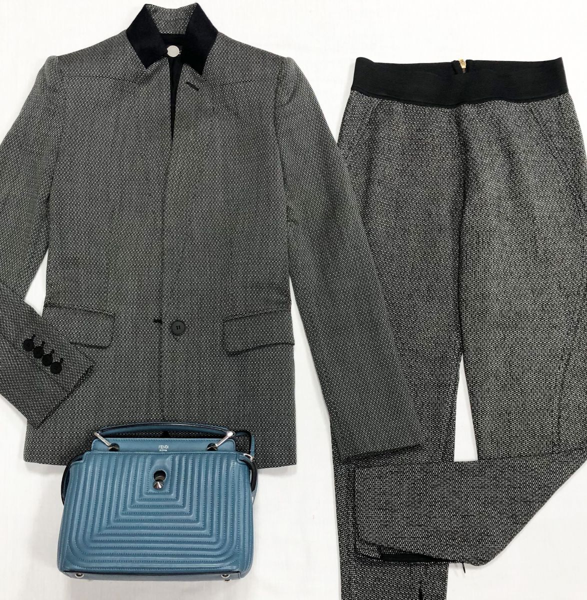 Костюм Stella McCartney размер 40 цена 7 828 руб
Сумка Fendi