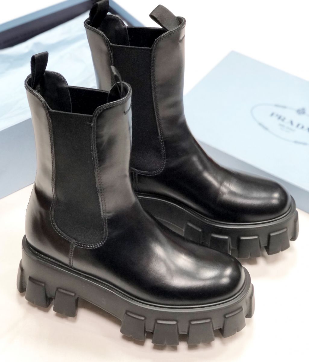 Ботинки Prada размер 37 цена 39 138 руб

