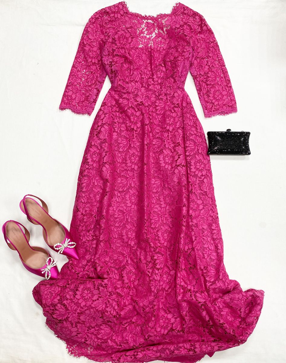 Платье/ ажур/ Valentino размер 46 цена 31 310 руб
Босоножки Amina Muaddi размер 41 цена 39 138 руб
Сумочка/камни/ 