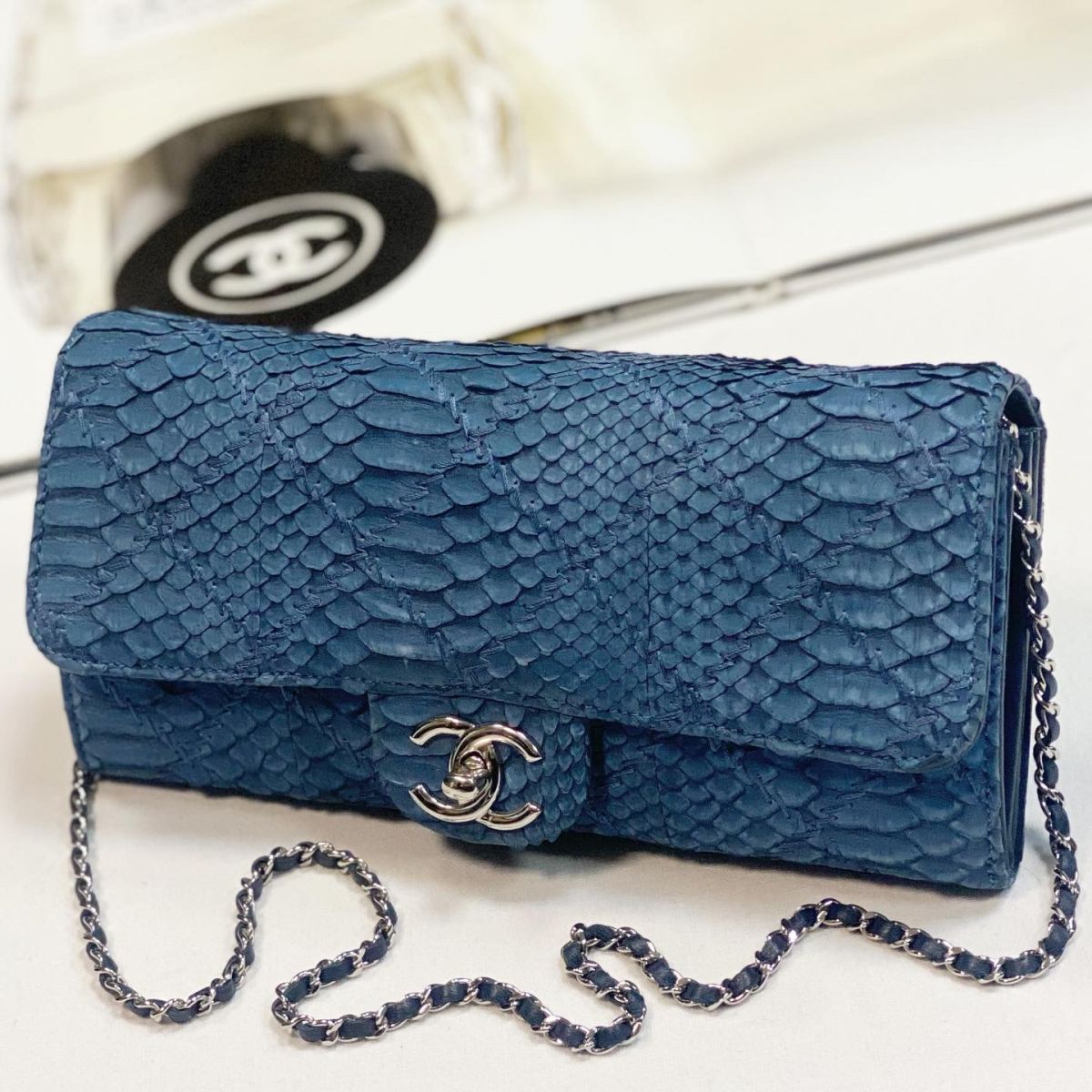 Сумочка /питон/ Chanel размер 23/12 цена 153 850 руб 