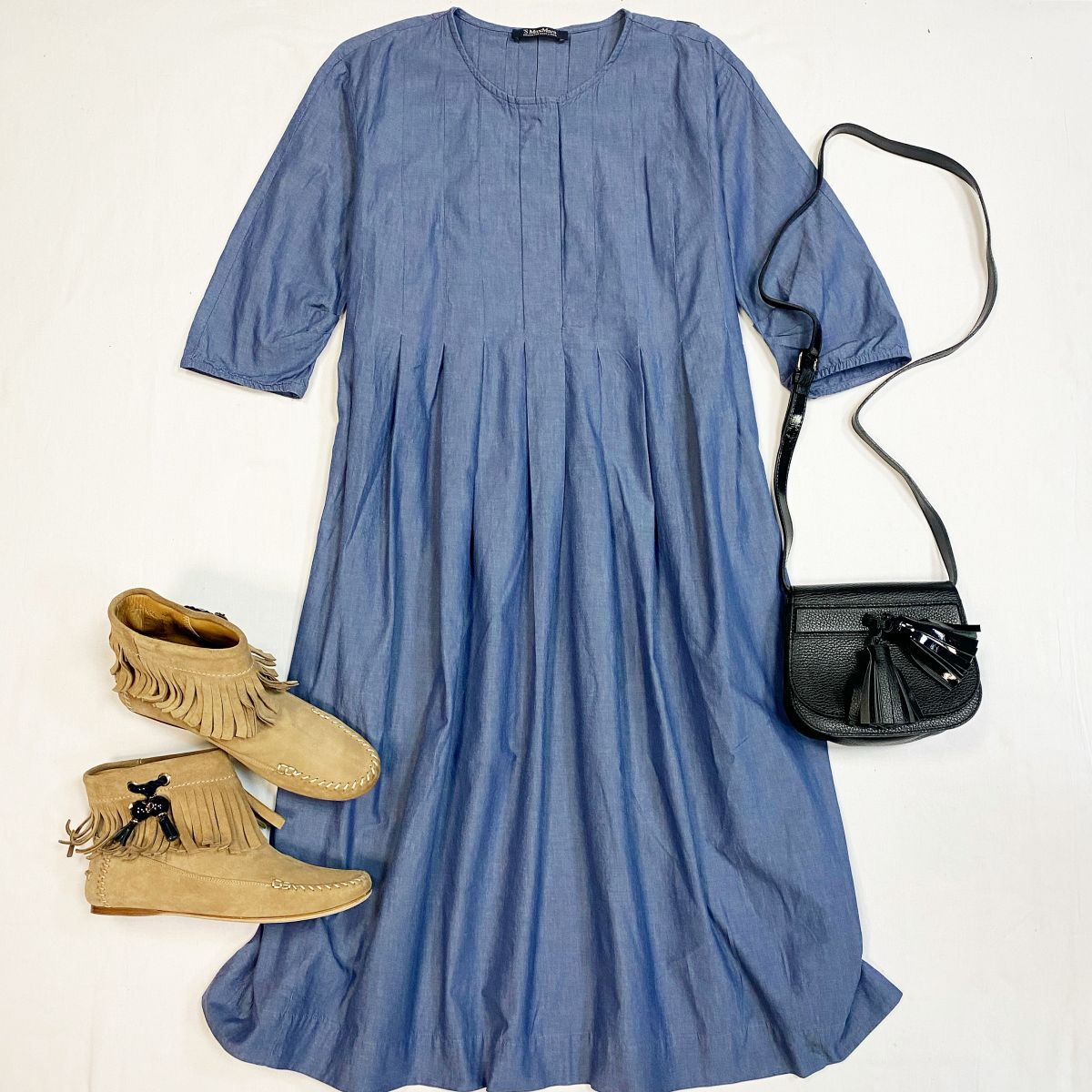 Платье Max Mara размер 42 цена 4 616 руб Ботинки Christian Dior размер 40 цена 15 385 руб / новые/ Сумка Caracter