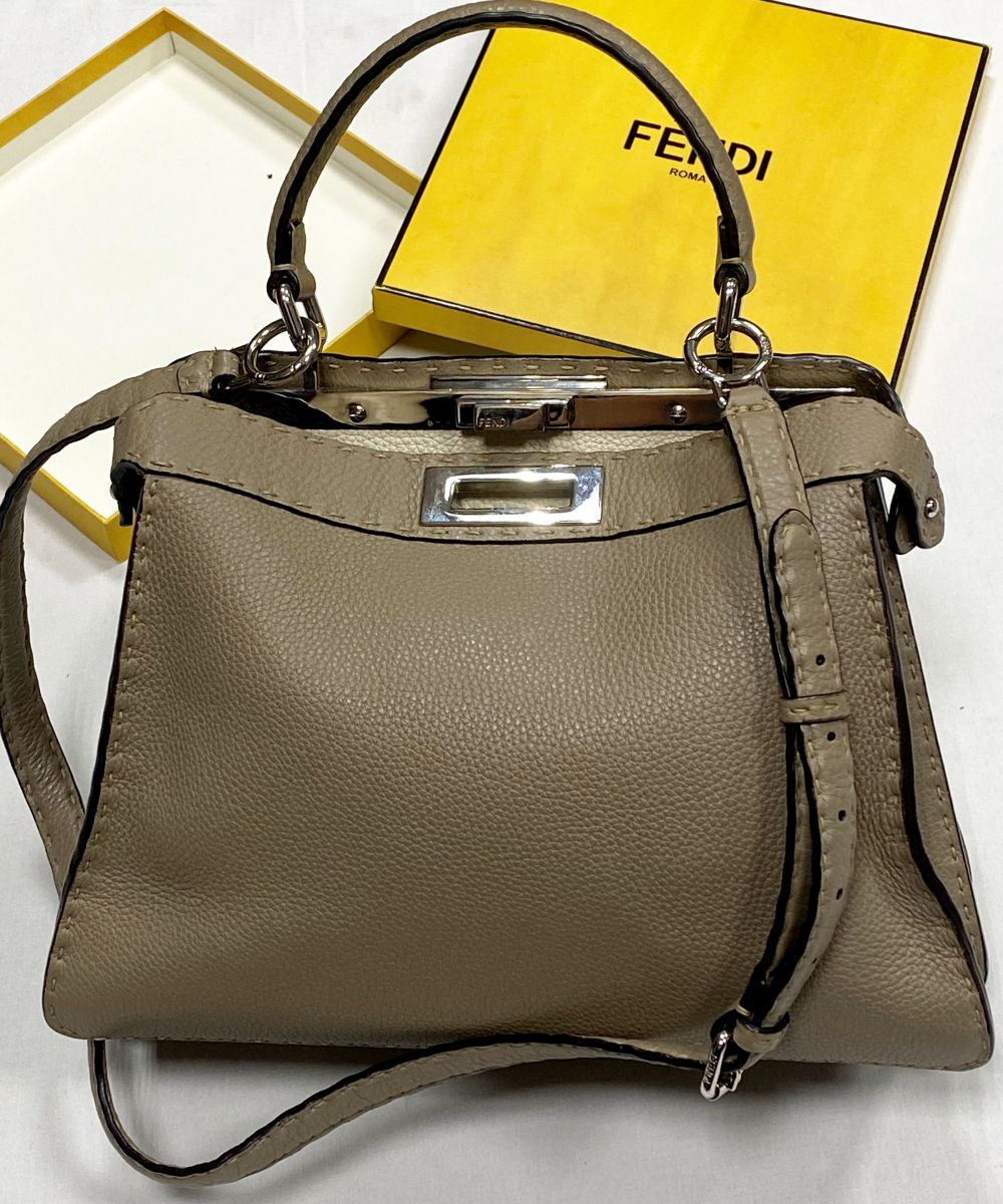 Сумка Fendi размер 30/25 цена 140 895 руб