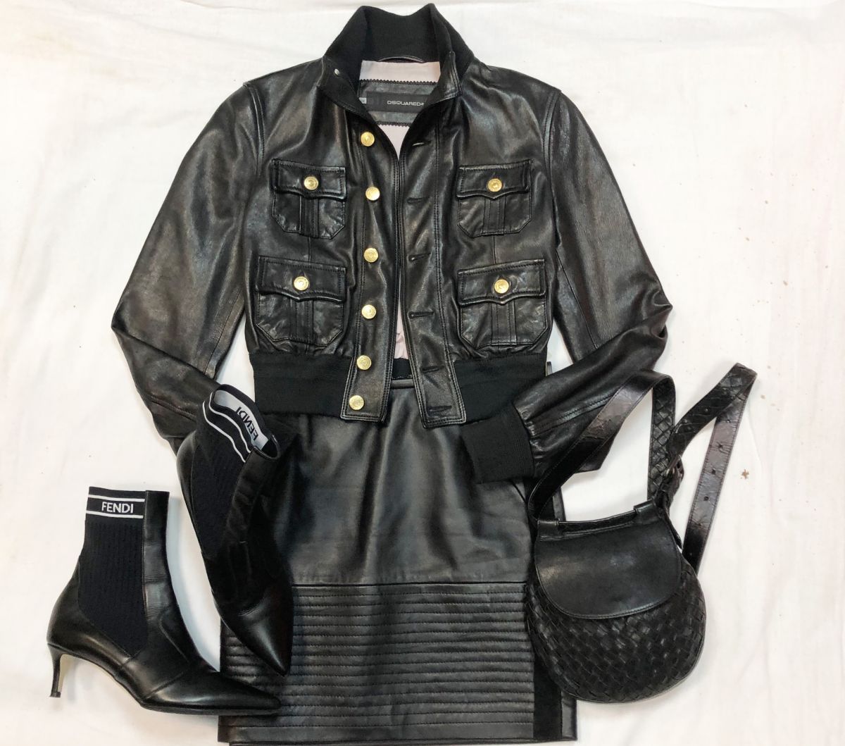 Куртка /кожа/ DSQUARED размер 42 цена 10 770 руб 
Юбка /кожа/ SANDRO размер 1 цена 6 154 руб 
Сумочка BOTTEGA VENETA