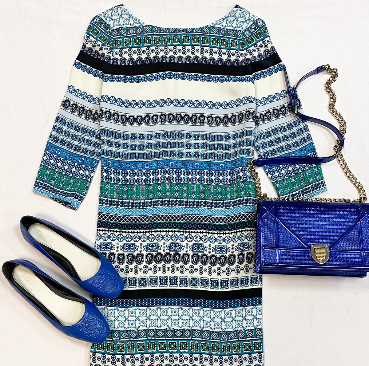 Платье Diane von Furstenberg размер 4 цена 6 154 руб
Балетки Kenzo размер 40 цена 6 154 руб
Сумка Dior 