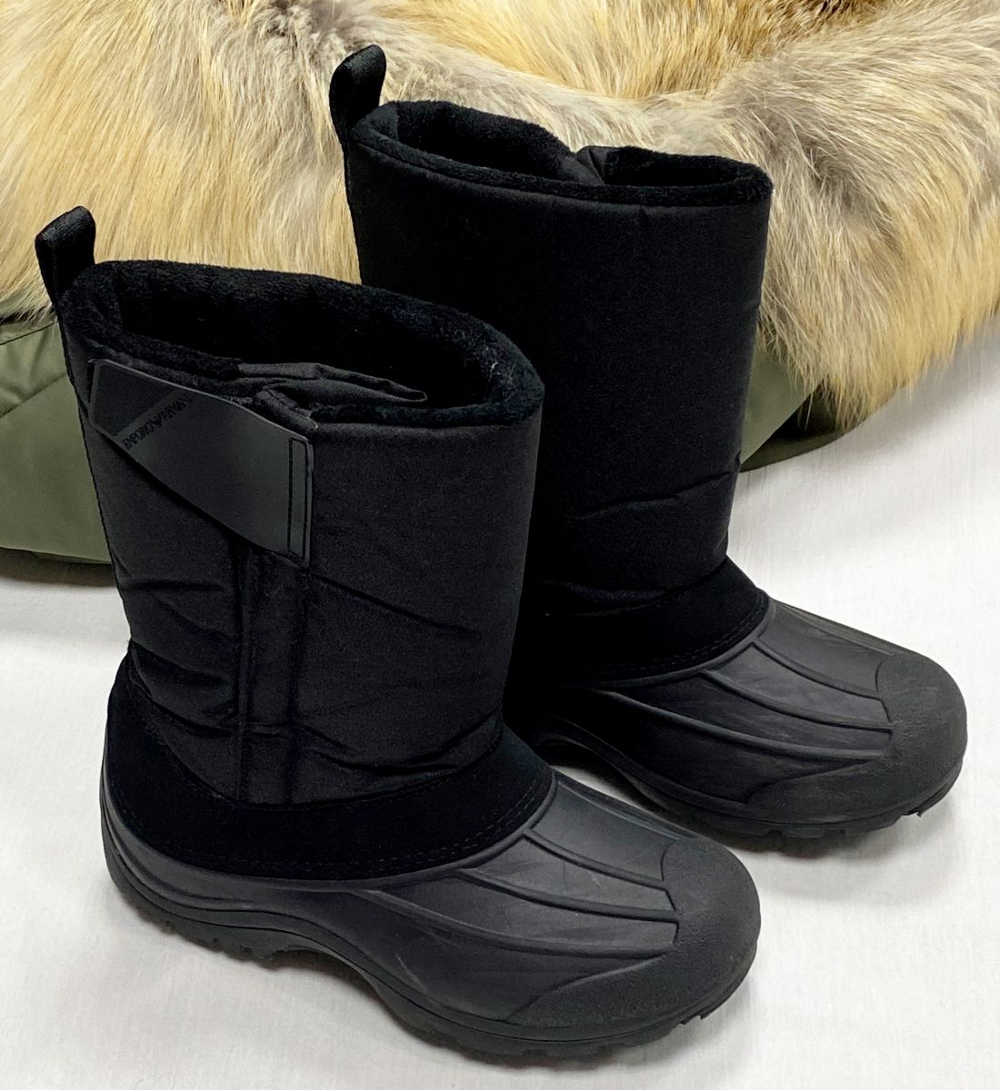 Ботинки Armani размер 35 цена 7 828 руб

