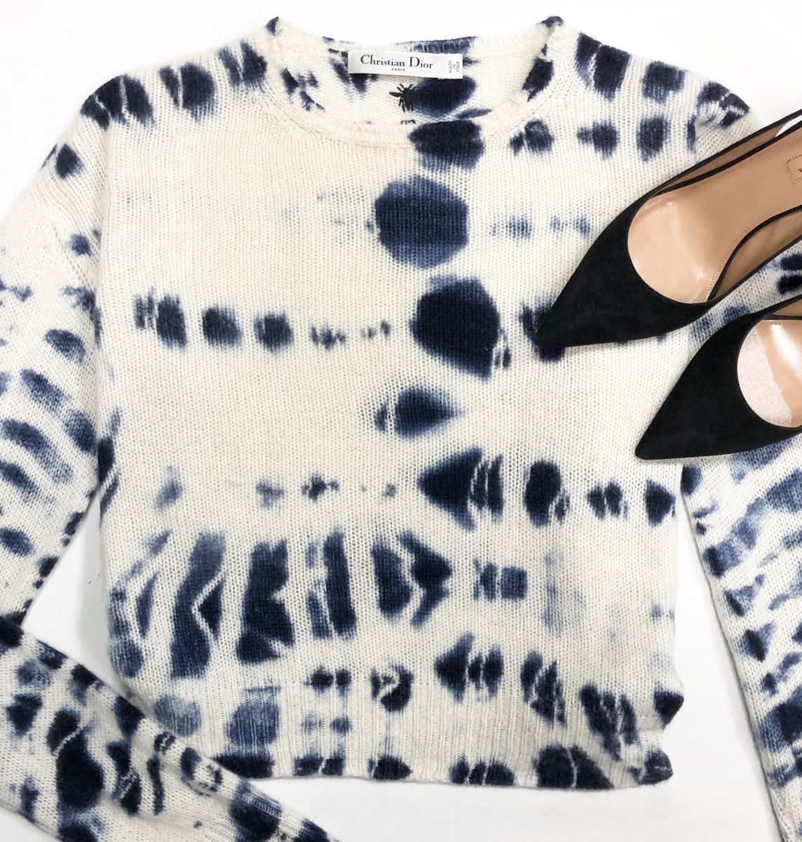 Кофта Christian Dior размер 34 цена 31 310 руб
Туфли Aquazzura размер 37 цена 23 483 руб