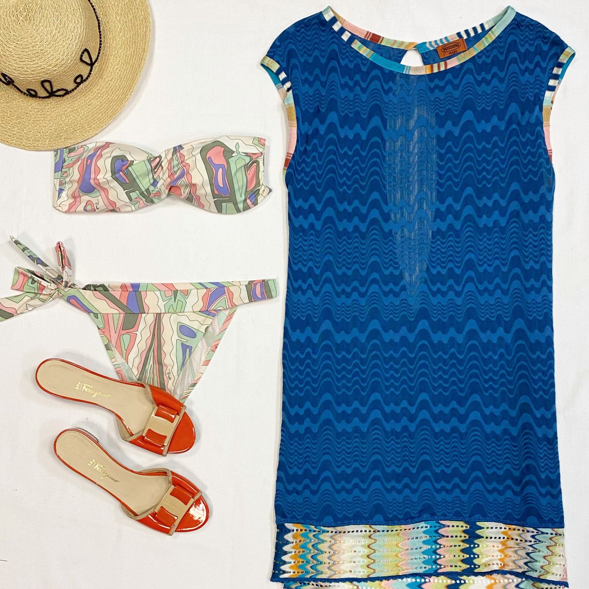 Купальник EMILIO PUCCI размер 44 цена 7 693 рубТуника MISSONI размер 44 цена 7 693 рубСабо SALVATORE FERRAGAMO размер 39 цена 7 693 руб