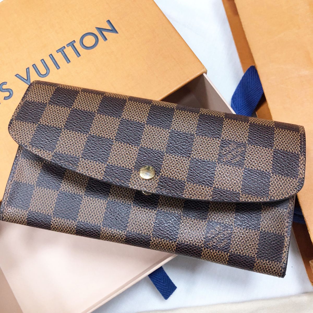 Кошелек LOUIS
VUITTON цена
10 959 руб