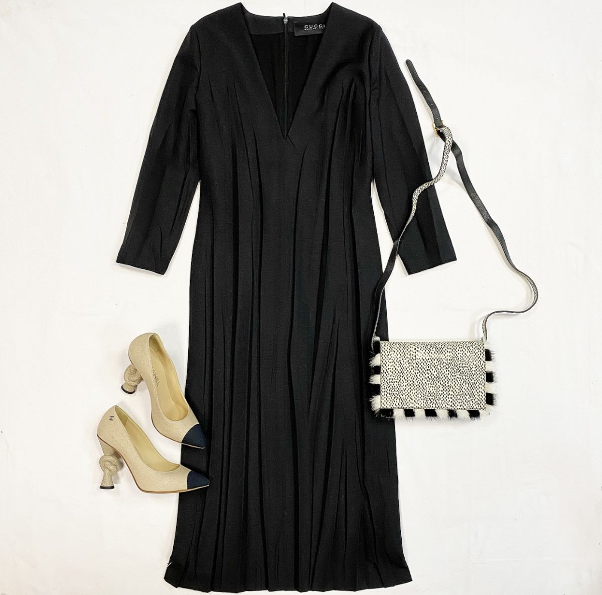 Платье Gucci размер 40 цена 18 463 руб Туфли Chanel размер 37 цена 30 770 руб Сумка Fendi