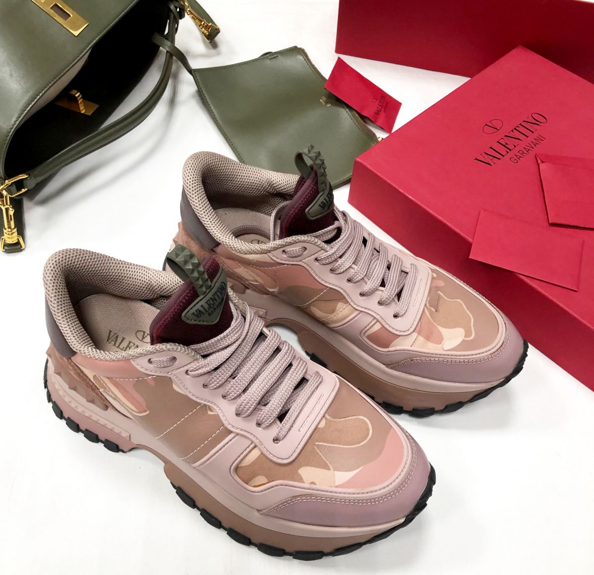 Кроссовки VALENTINO размер 39.1/2 цена 23 483 руб