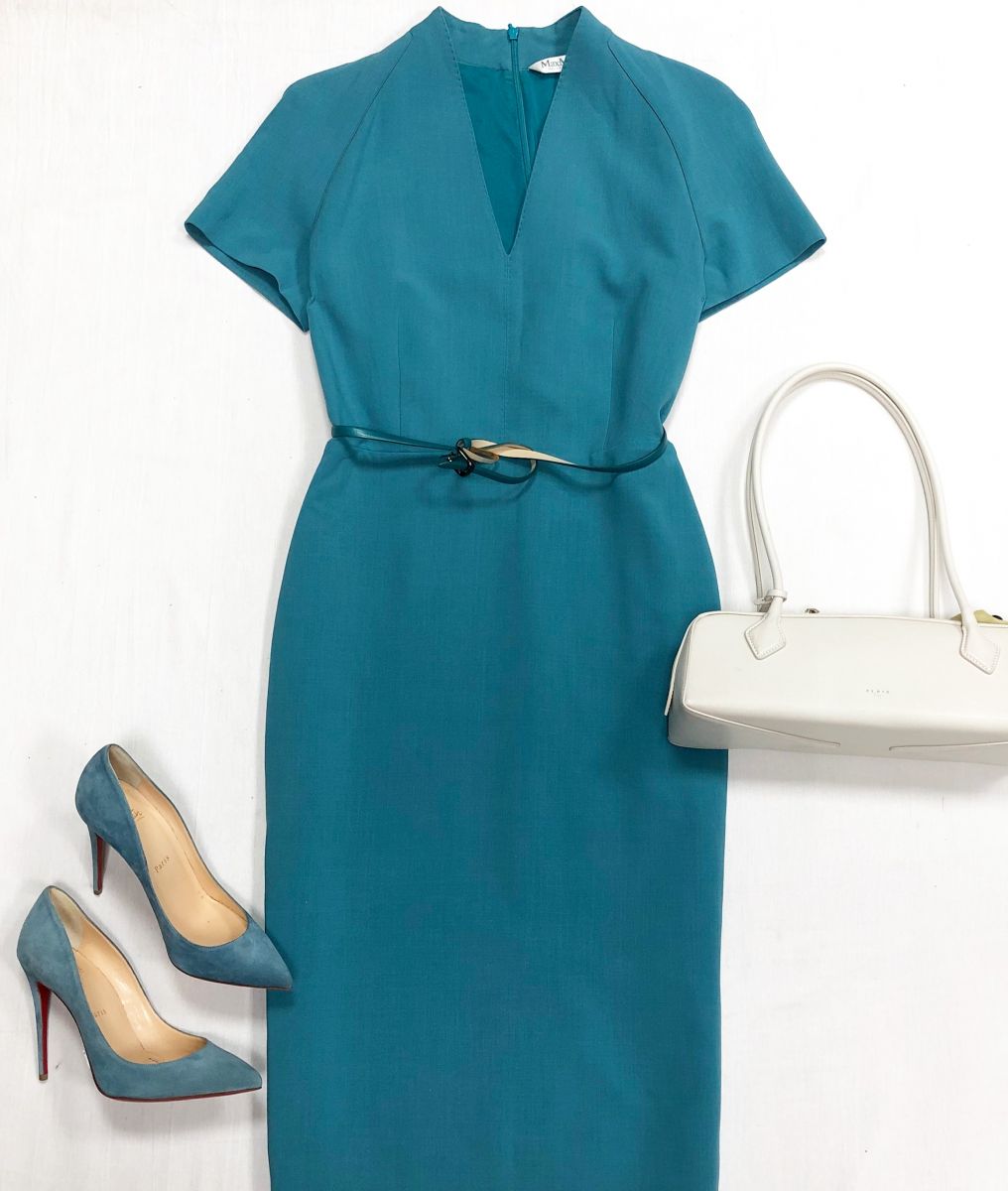 Платье Max Mara размер 42 цена 10 959 руб
Туфли LOUBOUTIN размер 38 цена 23 483 руб
Сумка Alaïa