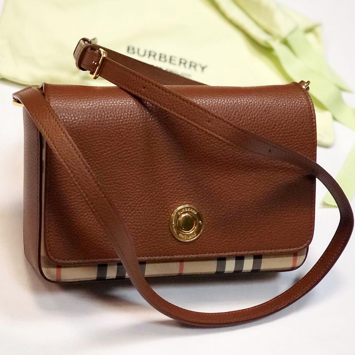 Сумка Burberry  размер 20/15 цена 38 463 руб 