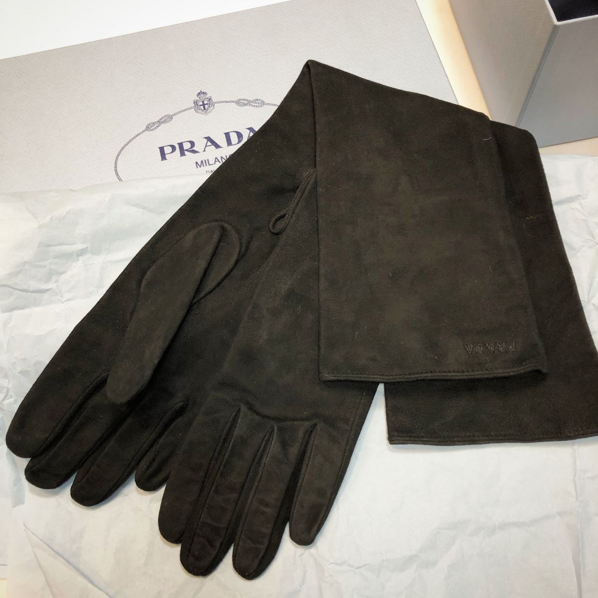 Перчатки Prada  размер 7 цена 7 693 руб 